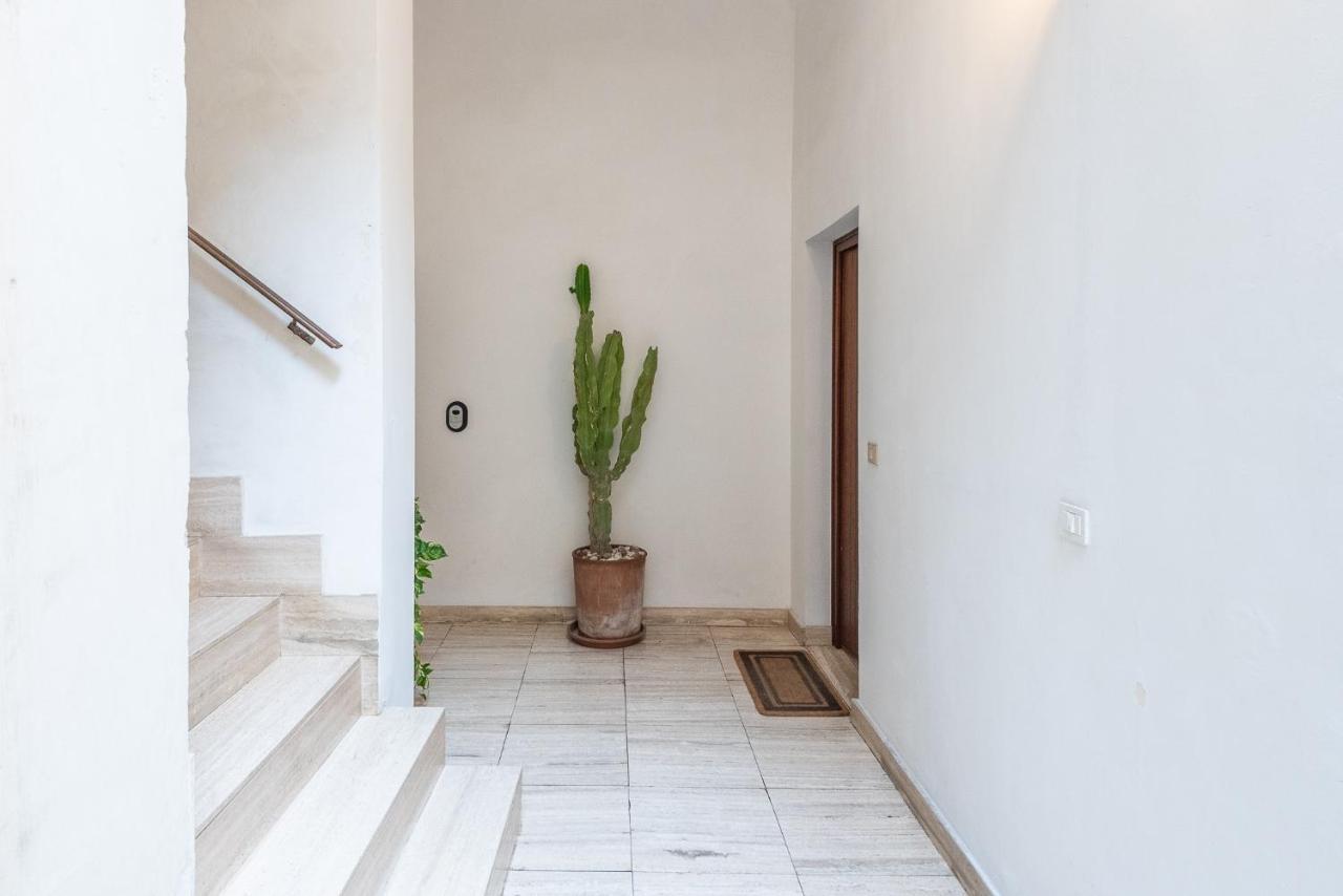 Rubichi 6 - Old Town Apartment Sit Лечче Екстер'єр фото