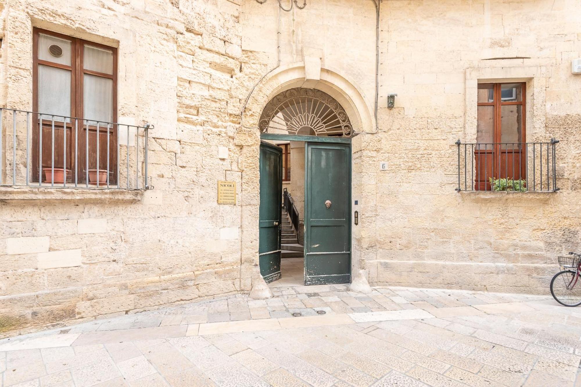 Rubichi 6 - Old Town Apartment Sit Лечче Екстер'єр фото