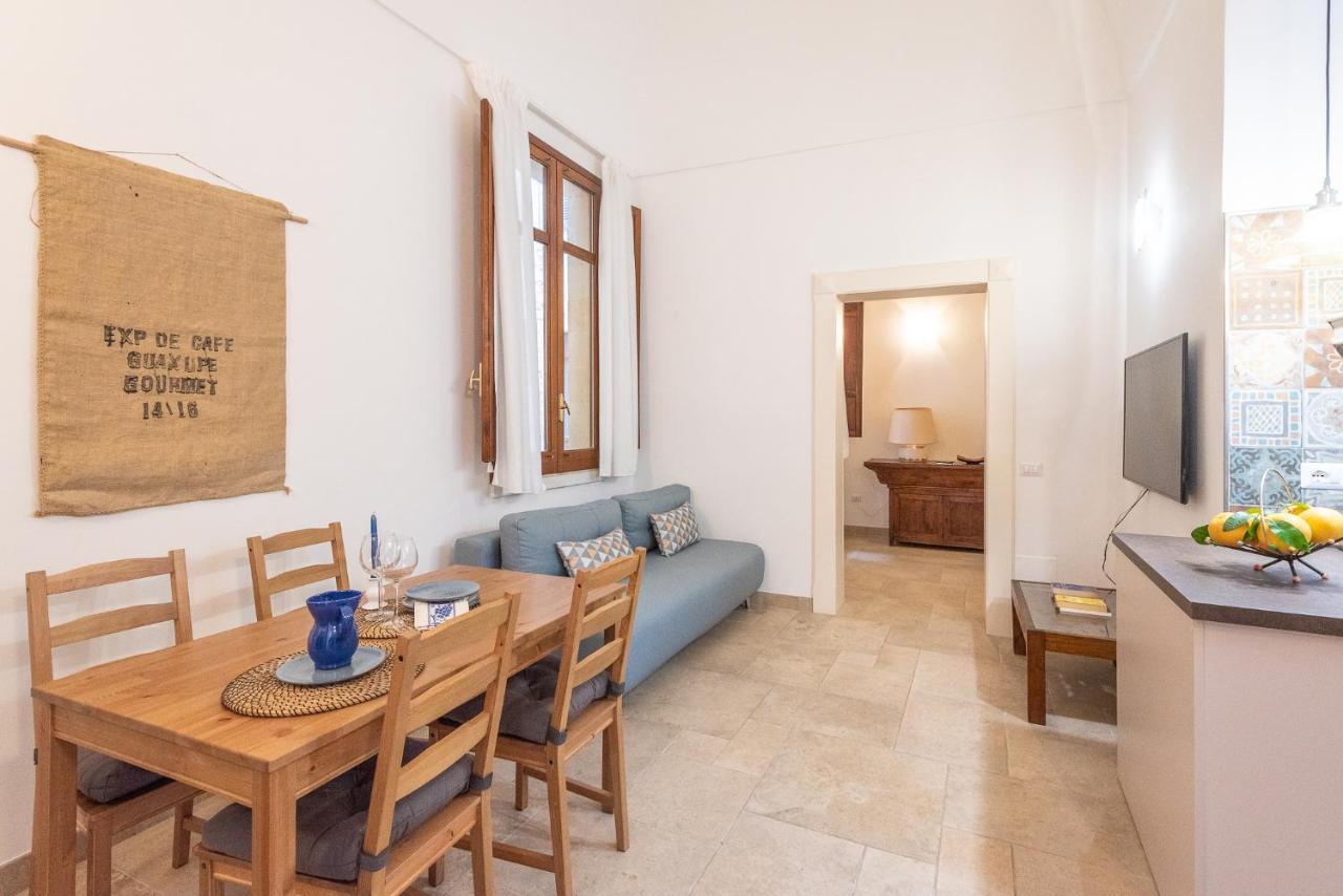 Rubichi 6 - Old Town Apartment Sit Лечче Екстер'єр фото